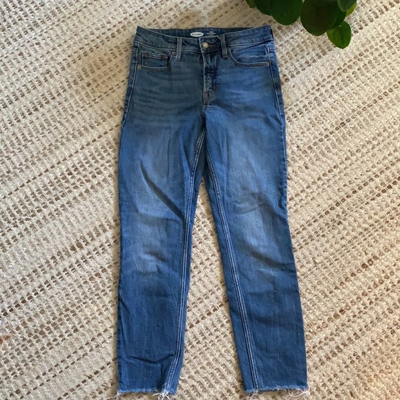 High rise women’s Old Navy jeans (0) - Picture 3 of 6